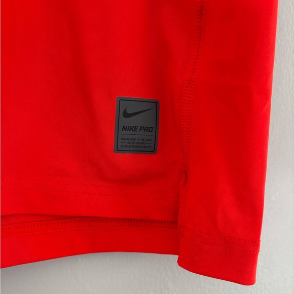 EUC Nike Compression Shirt Size Large - Picture 3 of 8